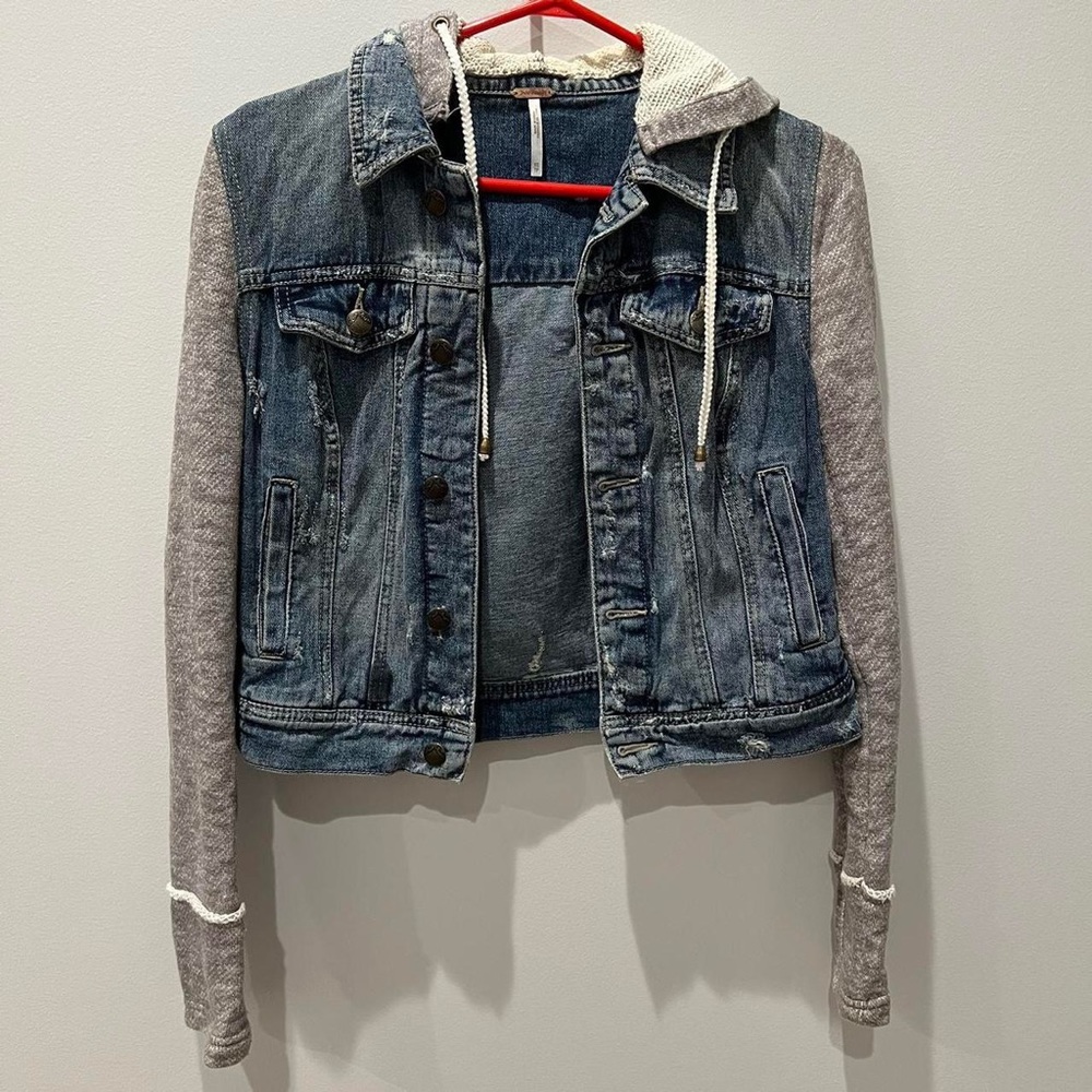 Free People XS hoodie/denim jacket 🫶🏽